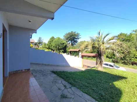 Casa para alugar com 4 dormitórios, localizada no bairro Santa Teresa em São Leopoldo!