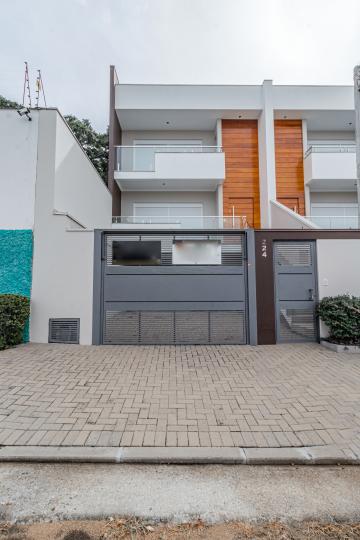 Sobrado impecável com arquitetura contemporânea, 3 dormitórios à venda localizado no Bairro São José em São Leopoldo.