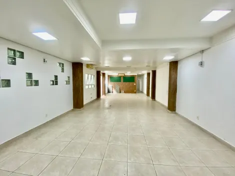 Excelente loja comercial para locação ou venda no Centro de São Leopoldo.