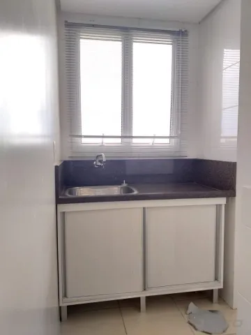 Apartamento para locação e venda, com 2 dormitórios, fica no Bairro Pinheiro em São Leopoldo!