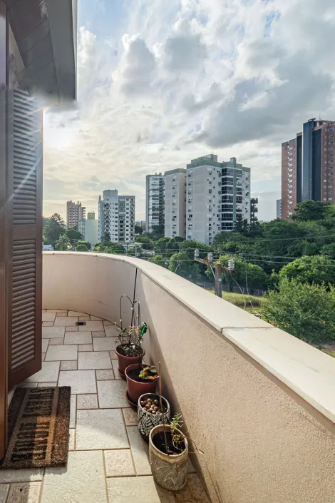 Apartamento amplo disponível para venda no bairro Morro do Espelho