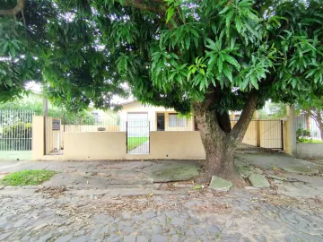 Alugar Casa / Residencial em São Leopoldo. apenas R$ 2.500,00