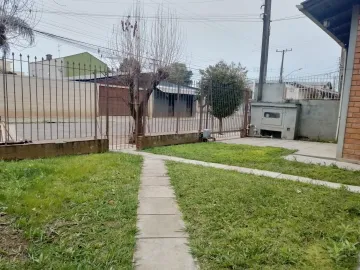 Casa de 2 dormitórios em terreno amplo, bairro Vicentina