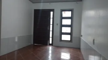 Casa de 2 dormitórios em terreno amplo, bairro Vicentina