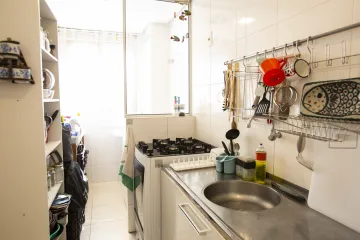 Apartamento com 2 dormitórios e 1 suíte no bairro Pinheiro em São Leopoldo