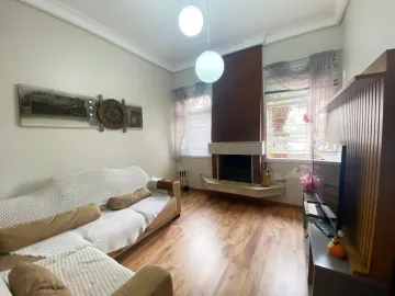 Casa residencial ampla com pátio e espaço gourmet em São Leopoldo