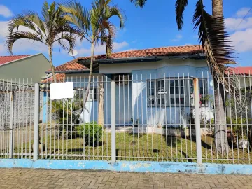 Casa Ampla com 3 Dormitórios, sendo 1 suíte, conforto e espaço para toda a família