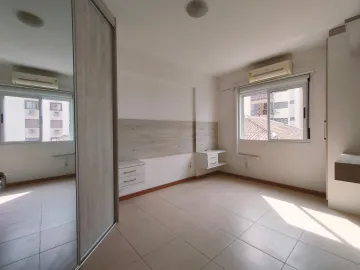 Apartamento semi mobiliado, 3 quartos sendo 1 suíte, 2 vagas de garagem, no Centro de São Leopoldo.