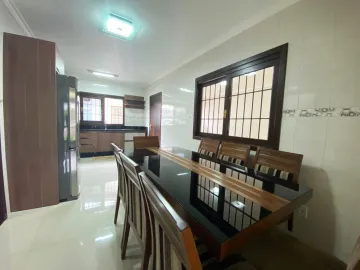 Casa residencial bem conservada à venda em Sapucaia do Sul