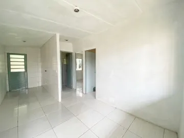 Casa residencial com pátio no bairro Santo André