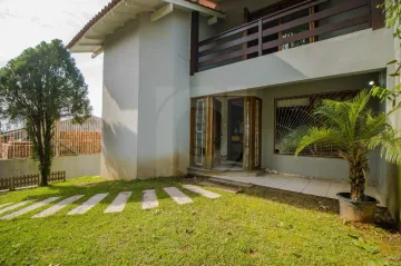 Casa com 3 dormitórios, semi-mobiliado, com espaço gourmet e piscina, localizada no Bairro Jardim América