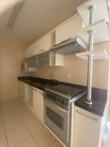 Apartamento com 3 dormitórios e sacada ampla no Centro de São Leopoldo