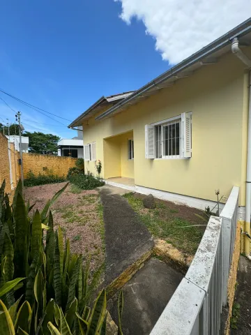 Casa residencial 3 quartos, pátio grande no Bairro: Santo Andre