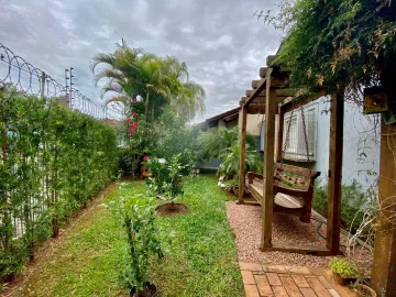 Casa residencial com 3 dormitórios e um excelente espaço gourmet no bairro Pinheiro em São Leopoldo