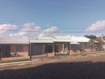 Casa térrea de 6 dormitórios ( 1 suíte ), amplo terreno de esquina, bairro Pinheiro, à venda