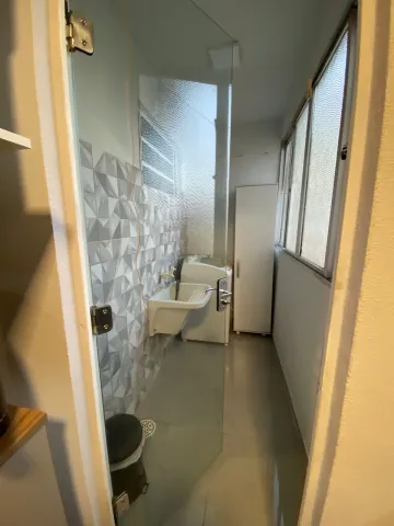 Apartamento Semi Mobiliado de 2 Dormitórios à Venda em São Leopoldo - Totalmente Reformado!