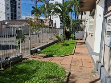 Amplo apartamento a venda no centro de São Leopoldo, de 2 dormitórios e demais dependências.