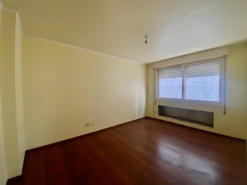 Apartamento amplo com sacada e vaga de garagem