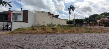 Terreno de esquina, plano em tima localizao no Bairro Padre Rus.