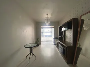 Apartamento com 1 quarto e sacada disponível para venda