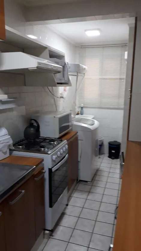 Apartamento com 2 dormitórios, sacada com churrasqueira fechada com vidro, no Bairro Rio Branco